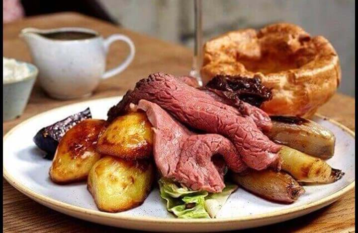 Sunday Roast at The Grocer